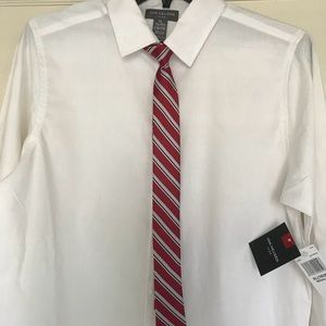 NWT Boys XL Van Heusen Flex Dress Shirt with tie